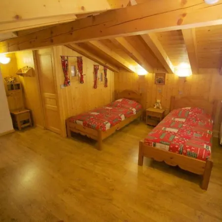 Confortable Avec Sauna, Wi-fi Et Parking Privé - Fr-1-671-21 Chalet