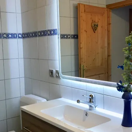 Confortable Avec Sauna, Wi-fi Et Parking Privé - Fr-1-671-21 Chalet *